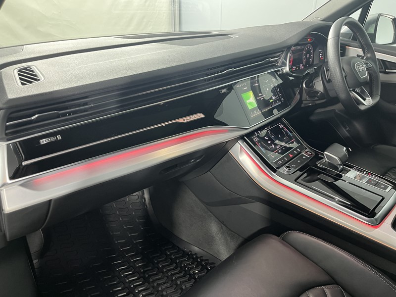 2021 (21) AUDI Q7 S TFSI Quattro 5dr Tiptronic 5846448
