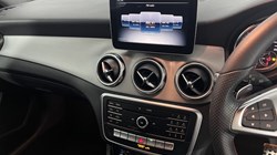 2020 (20) MERCEDES-BENZ GLA 180 AMG Line Edition 5dr Auto 5862506