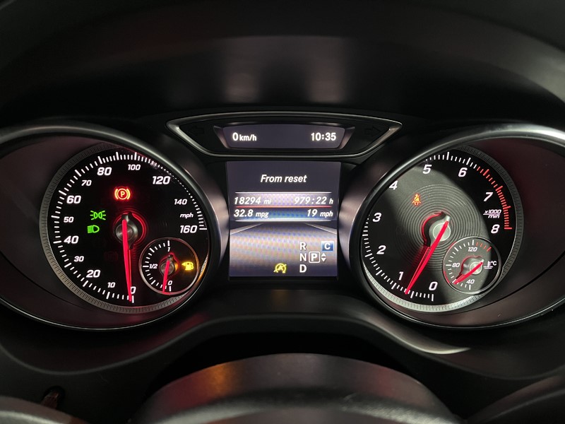 2020 (20) MERCEDES-BENZ GLA 180 AMG Line Edition 5dr Auto 5862507