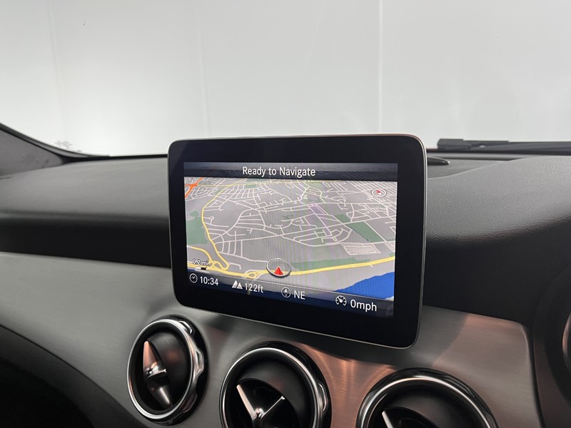 2020 (20) MERCEDES-BENZ GLA 180 AMG Line Edition 5dr Auto 5862515