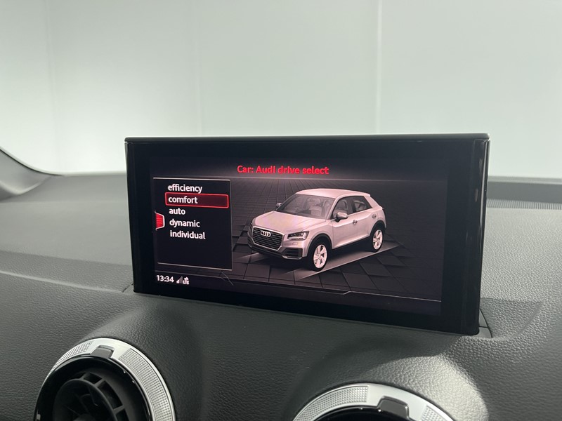 2022 (22) AUDI Q2 35 TFSI Black Edition 5dr 5870892