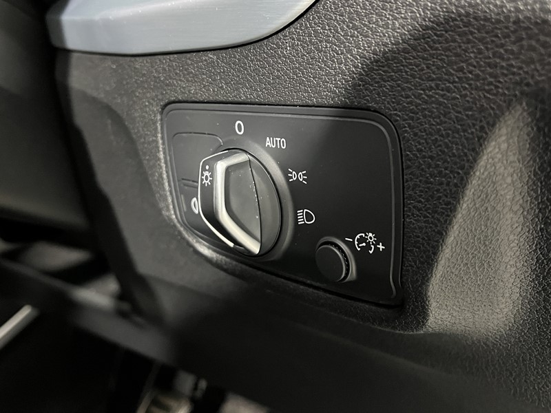2022 (22) AUDI Q2 35 TFSI Black Edition 5dr 5870875