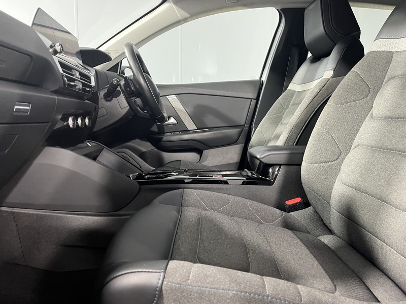 2021 (71) CITROEN C4 1.2 PureTech [130] Shine 5dr Auto 5884048