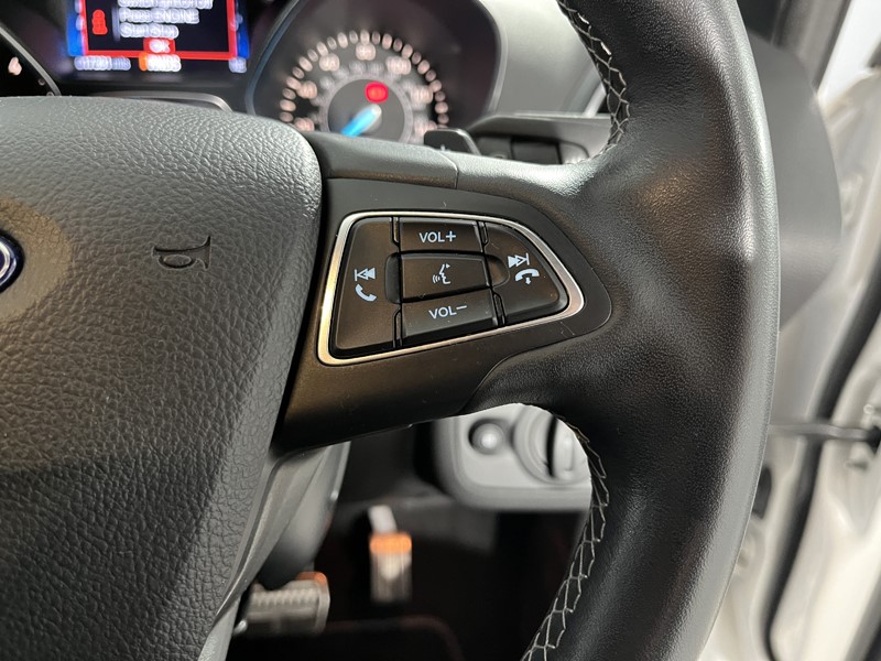 2017 (67) FORD KUGA 2.0 TDCi 180 ST-Line X 5dr Auto 5884187