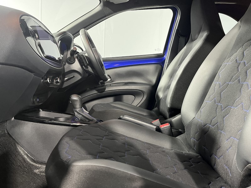 2025 (75) TOYOTA AYGO X 1.0 VVT-i Exclusive 5dr Auto 5911594