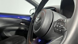 2025 (75) TOYOTA AYGO X 1.0 VVT-i Exclusive 5dr Auto 5911585