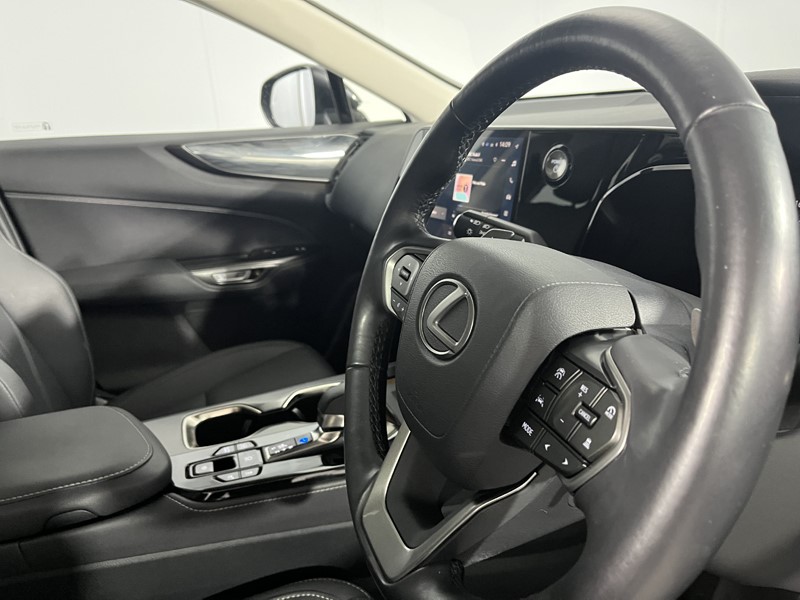 2022 (22) LEXUS NX 450h PLUS 2.5 5dr E-CVT [Premium Pack] 5877283