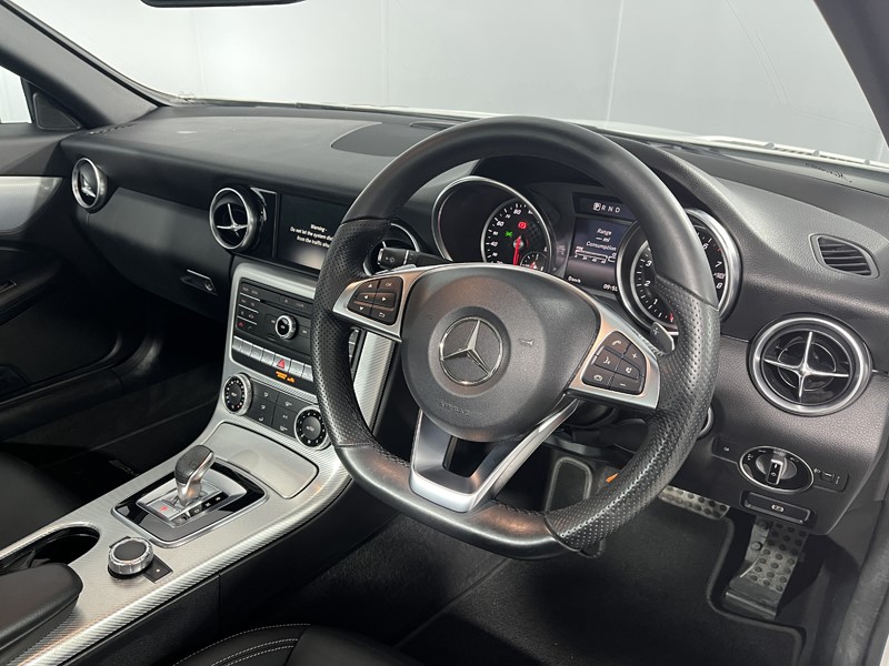 2017 (66) MERCEDES-BENZ SLC 200 AMG Line 2dr 9G-Tronic 5985874