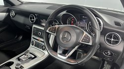 2017 (66) MERCEDES-BENZ SLC 200 AMG Line 2dr 9G-Tronic 5985874