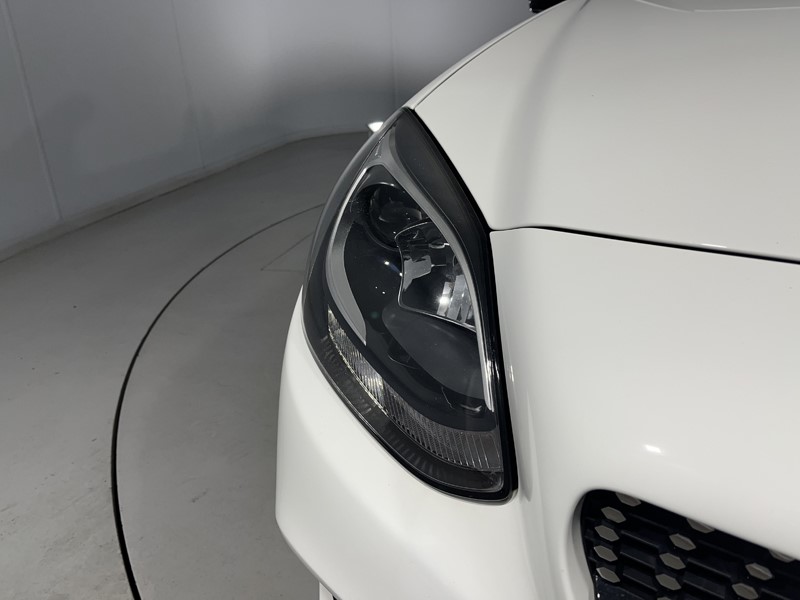 2017 (66) MERCEDES-BENZ SLC 200 AMG Line 2dr 9G-Tronic 5985902