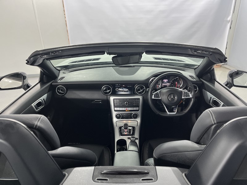 2017 (66) MERCEDES-BENZ SLC 200 AMG Line 2dr 9G-Tronic 5985872