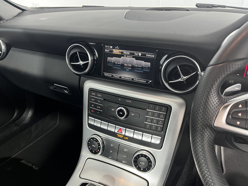2017 (66) MERCEDES-BENZ SLC 200 AMG Line 2dr 9G-Tronic 5985876