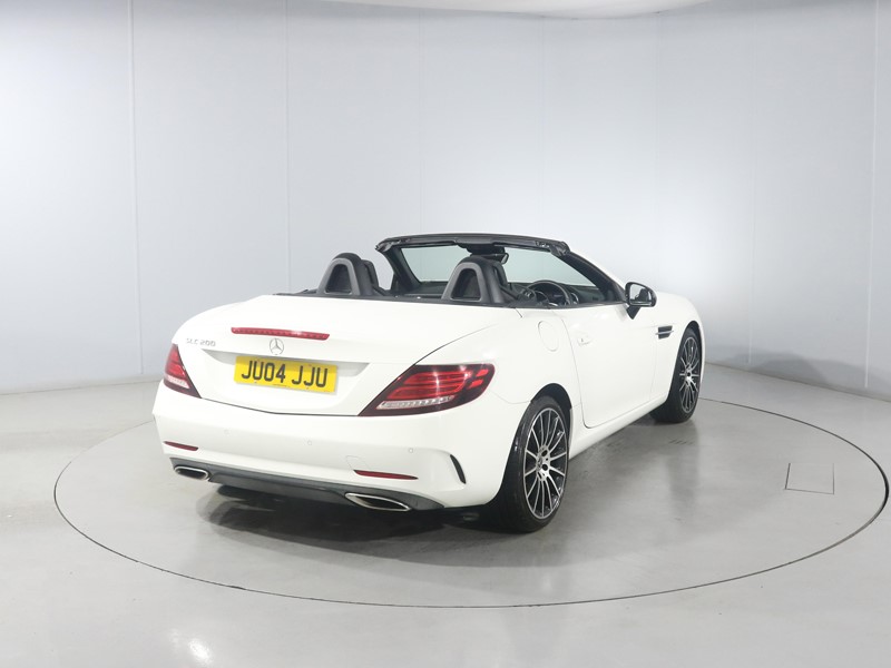 2017 (66) MERCEDES-BENZ SLC 200 AMG Line 2dr 9G-Tronic 5985908