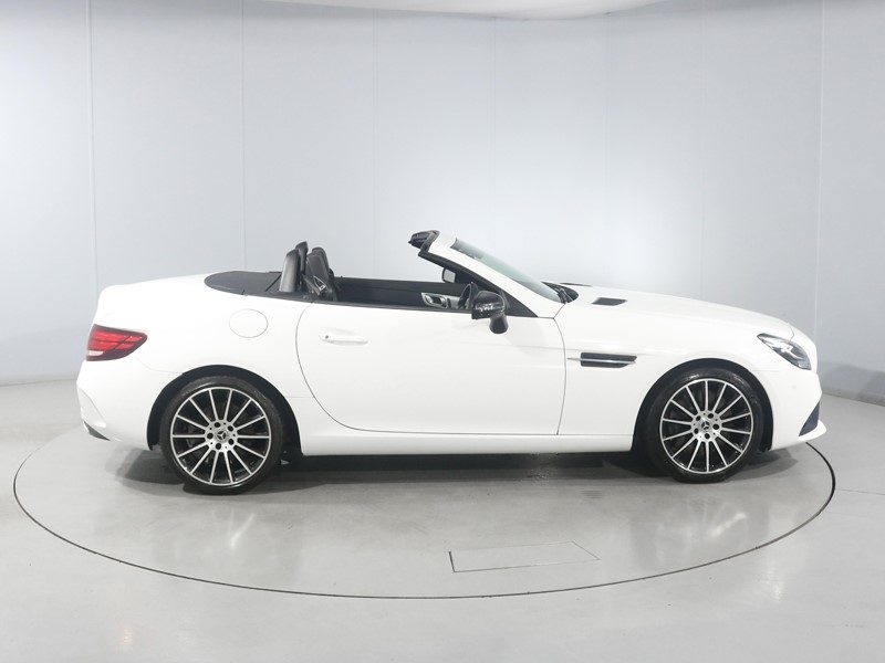 2017 (66) MERCEDES-BENZ SLC 200 AMG Line 2dr 9G-Tronic 5985871