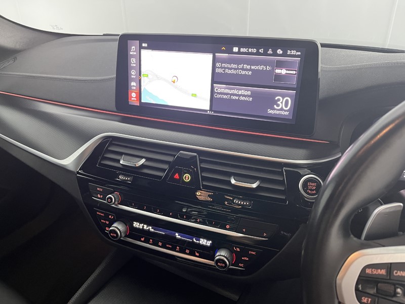 2021 (71) BMW 5 SERIES 530d xDrive MHT M Sport 4dr Auto 5884537