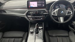 2021 (71) BMW 5 SERIES 530d xDrive MHT M Sport 4dr Auto 5884533