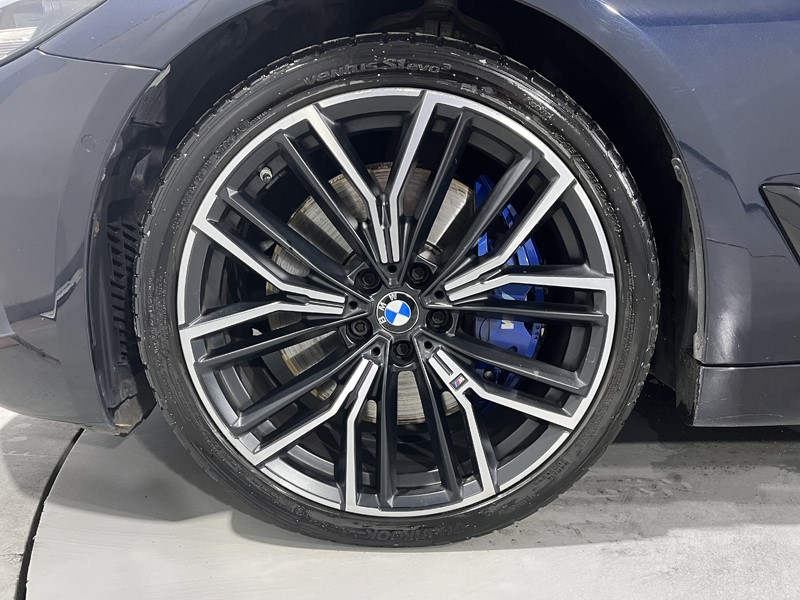 2021 (71) BMW 5 SERIES 530d xDrive MHT M Sport 4dr Auto 5884543