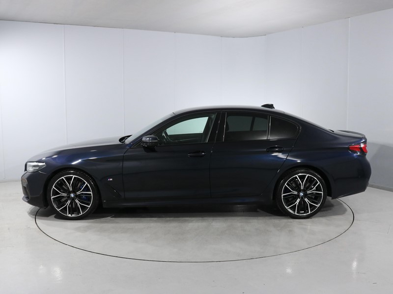 2021 (71) BMW 5 SERIES 530d xDrive MHT M Sport 4dr Auto 5884581
