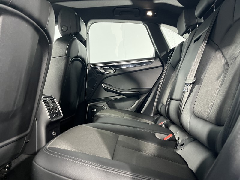 2021 (71) PORSCHE MACAN S 5dr PDK 5898551