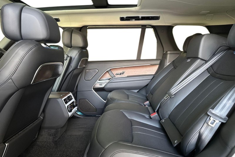  LAND ROVER RANGE ROVER 3.0 D350 Autobiography LWB 4dr Auto 4792545