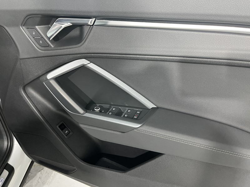 2021 (21) AUDI Q3 40 TDI 200 Quattro S Line 5dr S Tronic 5889078