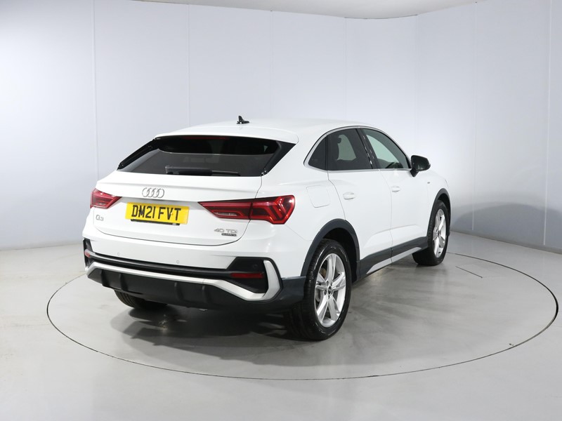 2021 (21) AUDI Q3 40 TDI 200 Quattro S Line 5dr S Tronic 5889102