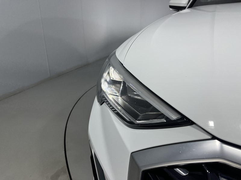 2021 (21) AUDI Q3 40 TDI 200 Quattro S Line 5dr S Tronic 5889095