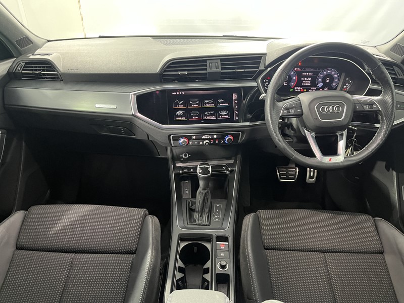 2021 (21) AUDI Q3 40 TDI 200 Quattro S Line 5dr S Tronic 5889063