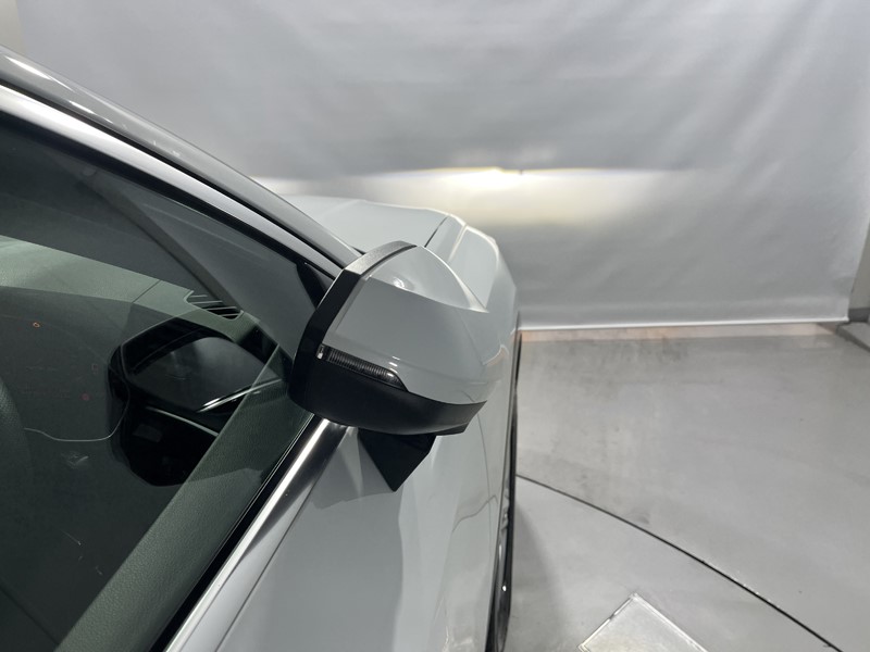 2021 (21) AUDI Q3 40 TDI 200 Quattro S Line 5dr S Tronic 5889097