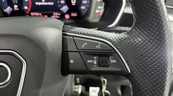 2021 (21) AUDI Q3 40 TDI 200 Quattro S Line 5dr S Tronic 5889082
