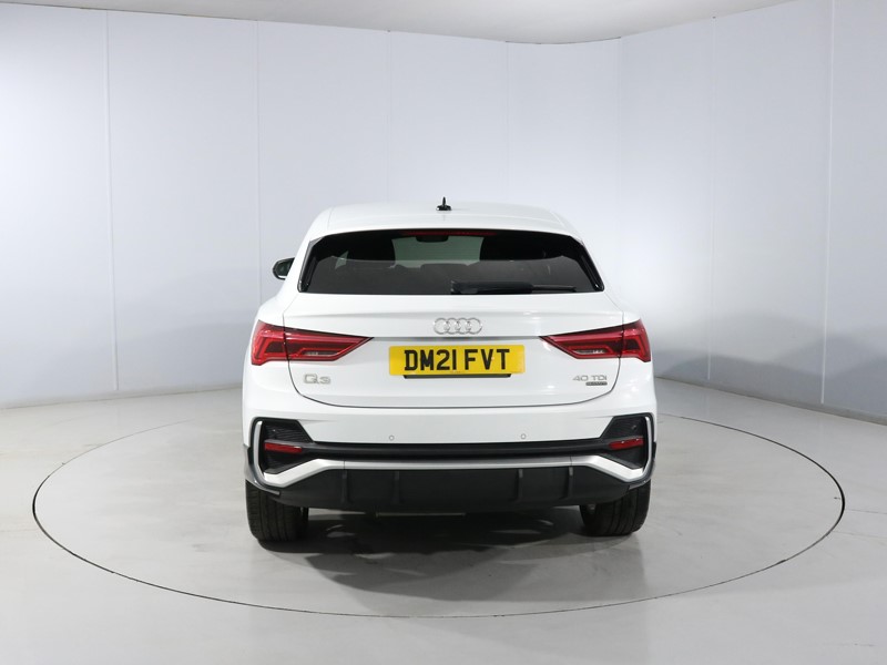 2021 (21) AUDI Q3 40 TDI 200 Quattro S Line 5dr S Tronic 5889074