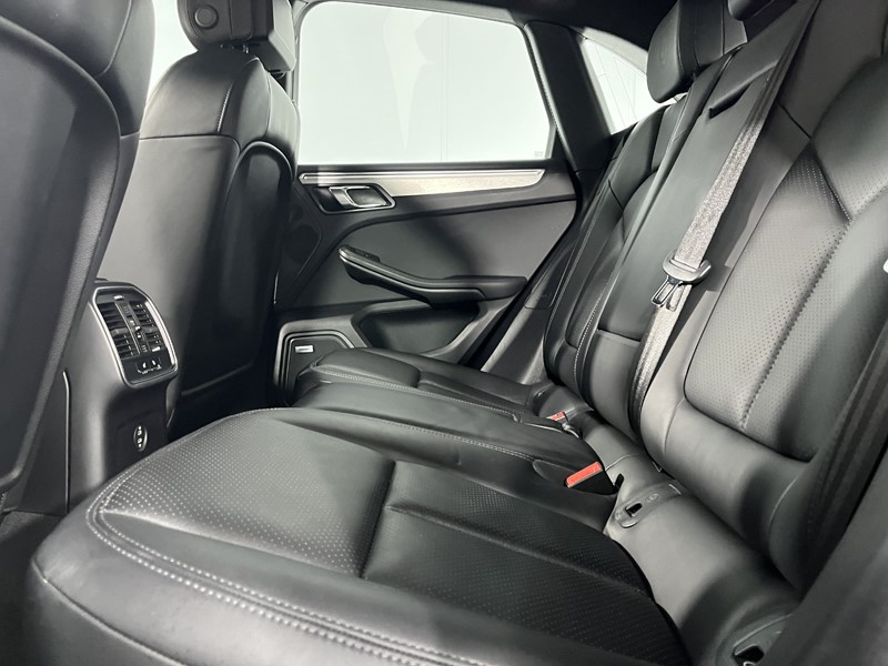 2021 (71) PORSCHE MACAN 5dr PDK 5891796