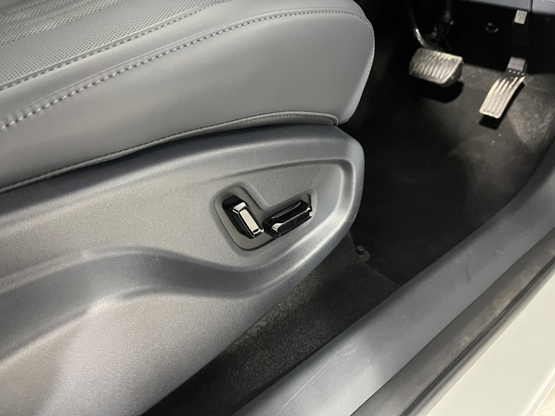 2026 (76) GEELY EX5 160kW Max 60kWh 5dr Auto 5942678