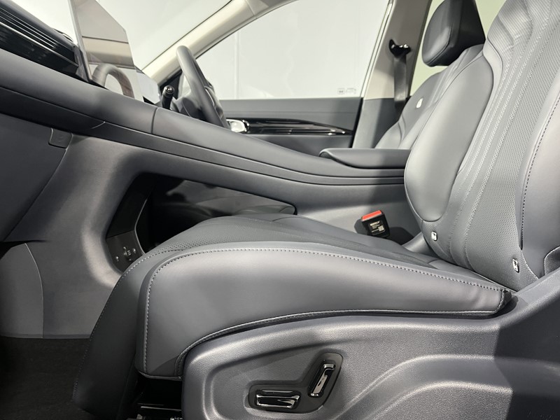 2026 (76) GEELY EX5 160kW Max 60kWh 5dr Auto 5942695