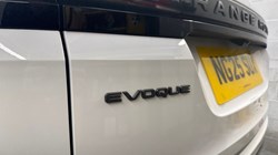 2025 (25) LAND ROVER RANGE ROVER EVOQUE 1.5 P270e Dynamic SE 5dr Auto 5044021