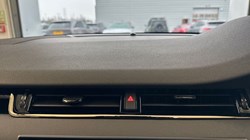 2025 (25) LAND ROVER RANGE ROVER EVOQUE 1.5 P270e Dynamic SE 5dr Auto 5044010