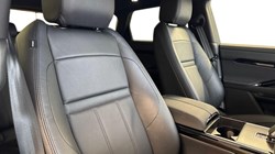 2025 (25) LAND ROVER RANGE ROVER EVOQUE 1.5 P270e Dynamic SE 5dr Auto 5044003