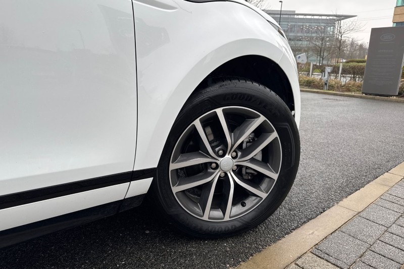 2025 (25) LAND ROVER RANGE ROVER EVOQUE 1.5 P270e Dynamic SE 5dr Auto 5044024