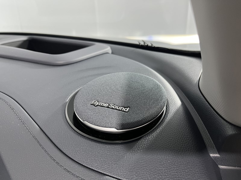 2026 (76) GEELY EX5 160kW Max 60kWh 5dr Auto 5942859