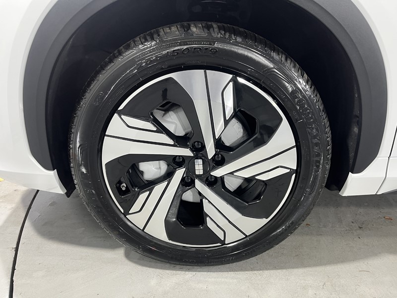 2026 (76) GEELY EX5 160kW Max 60kWh 5dr Auto 5943969