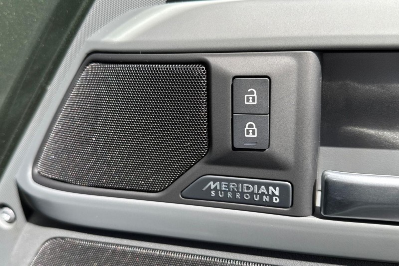  LAND ROVER DEFENDER 3.0 D350 X-Dynamic HSE 110 5dr Auto 5692601