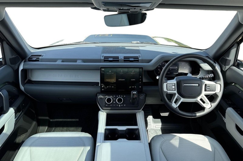  LAND ROVER DEFENDER 3.0 D350 X-Dynamic HSE 110 5dr Auto 5692553