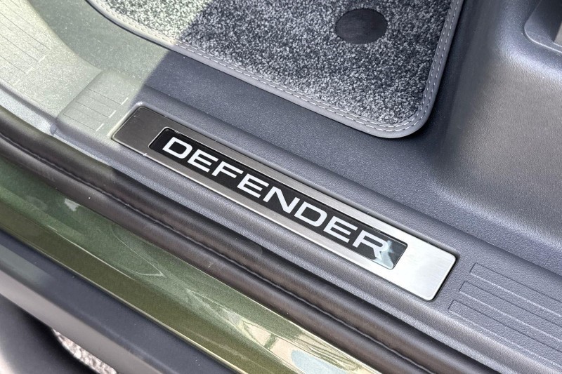  LAND ROVER DEFENDER 3.0 D350 X-Dynamic HSE 110 5dr Auto 5692583