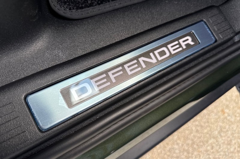  LAND ROVER DEFENDER 3.0 D250 X-Dynamic SE 110 5dr Auto 5311942