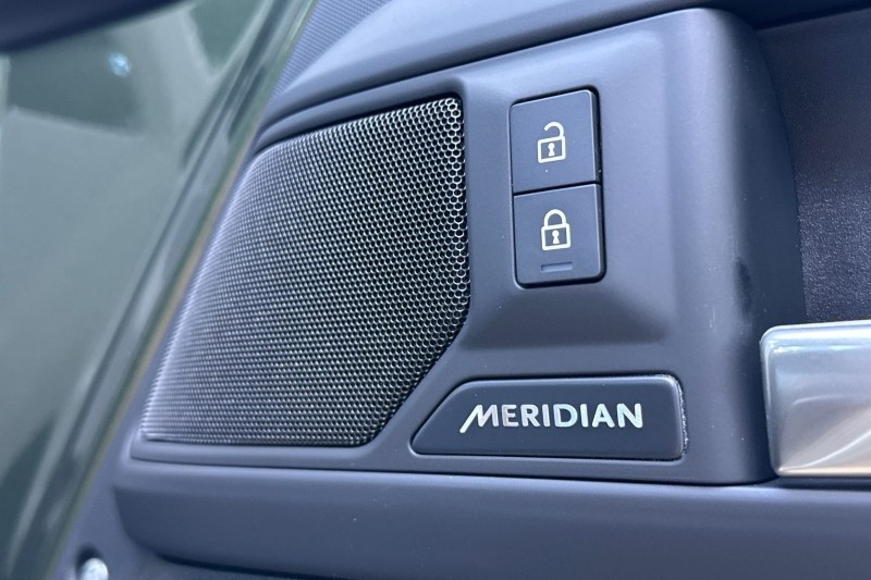  LAND ROVER DEFENDER 3.0 D250 X-Dynamic SE 110 5dr Auto 5311959