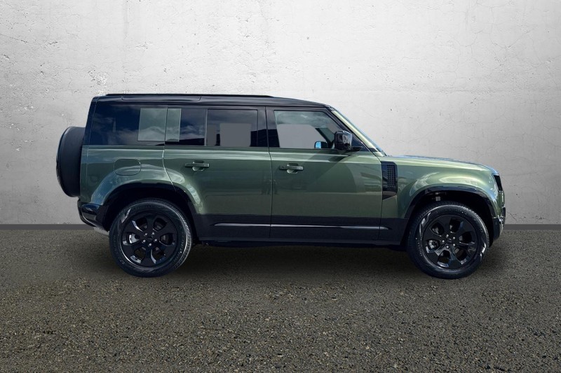  LAND ROVER DEFENDER 3.0 D250 X-Dynamic SE 110 5dr Auto 5311908
