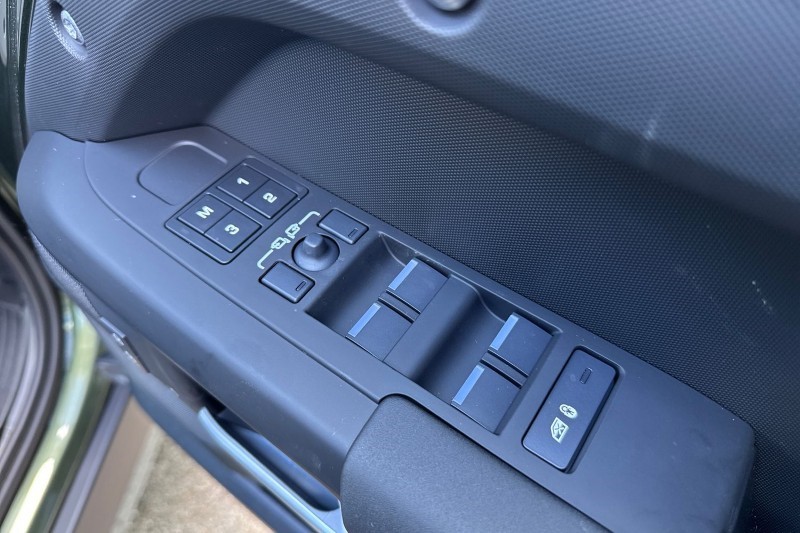  LAND ROVER DEFENDER 3.0 D250 X-Dynamic SE 110 5dr Auto 5311926