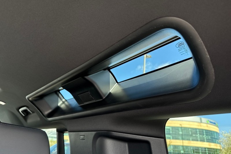  LAND ROVER DEFENDER 3.0 D250 X-Dynamic SE 110 5dr Auto 5311924