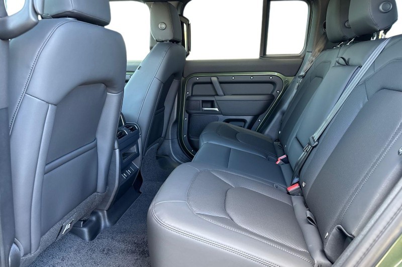  LAND ROVER DEFENDER 3.0 D250 X-Dynamic SE 110 5dr Auto 5311907