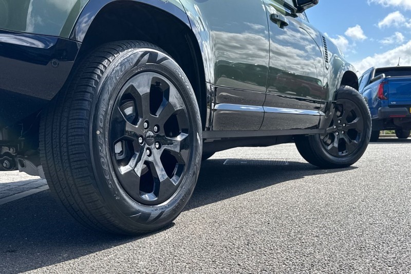  LAND ROVER DEFENDER 3.0 D250 X-Dynamic SE 110 5dr Auto 5311952